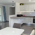 شقة Karla