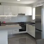 شقة Karla