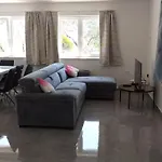 شقة Karla